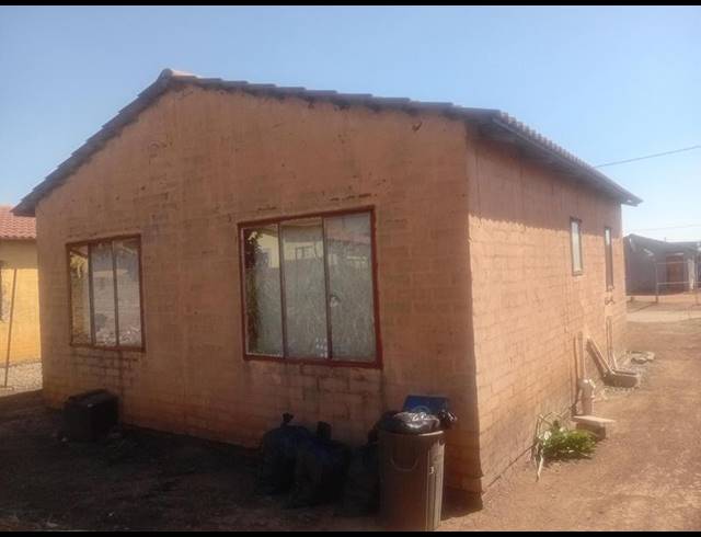 2 BEDROOM HOUSE FOR SALE IN SOSHANGUVE SOUTH